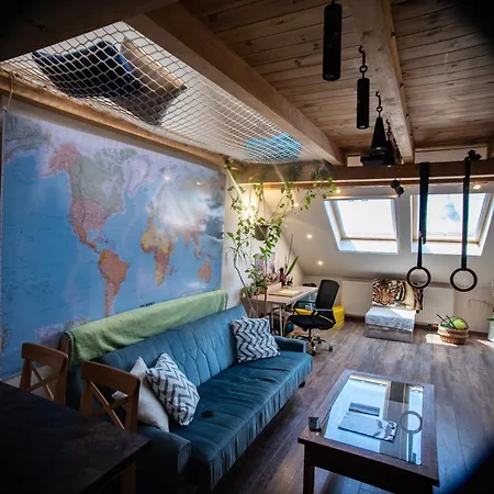 Treehouse *