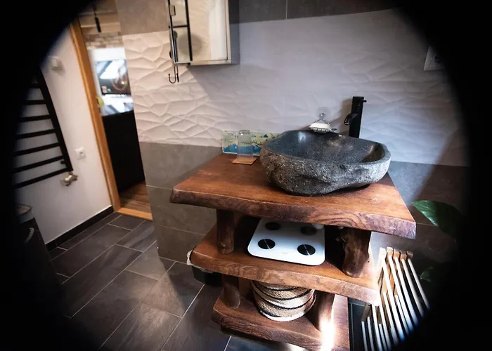 Apartment Treehouse